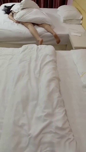 Đưa chị đồng nghiệp say rượu về nhà và chuyện gì đến cũng đến